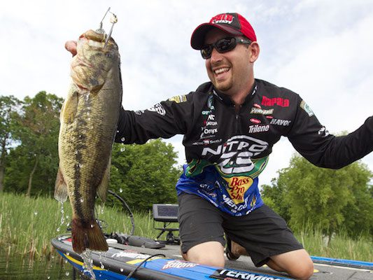 Set the Hook! with Pat Rose – Mar 26, 2016 – Featuring  FLW Tour Pro John Cox, Bassmaster Elite Series Pro Nitro Pro Ott Defoe, and winners of the Battle on the Chick High Tournament, Team Kyle from the Grundy County High School Fishing Team.