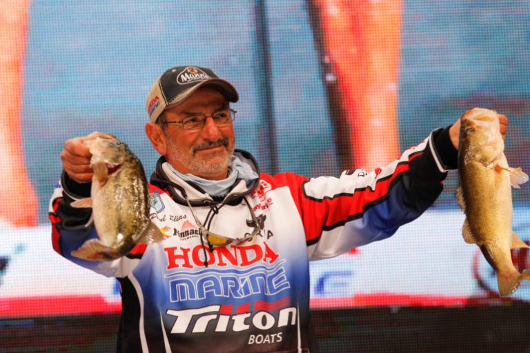 Set the Hook! with Pat Rose – May 06, 2017 Featuring Paul Elias & Pro Wrestler Joe Cazana