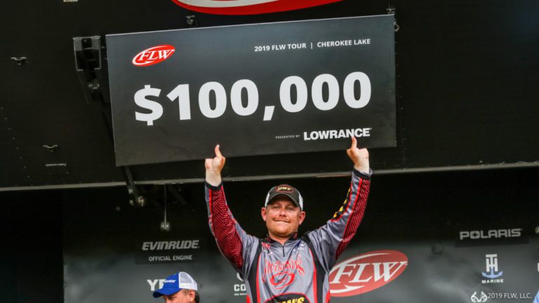 OKLAHOMA’S UPSHAW LEADS WIRE-TO-WIRE, WINS FLW TOUR ON CHEROKEE LAKE PRESENTED BY LOWRANCE