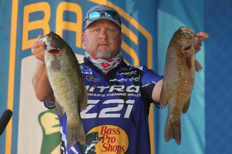 Hartman Overcomes Hardship To Hold Lead In Bassmaster Elite At Lake Champlain