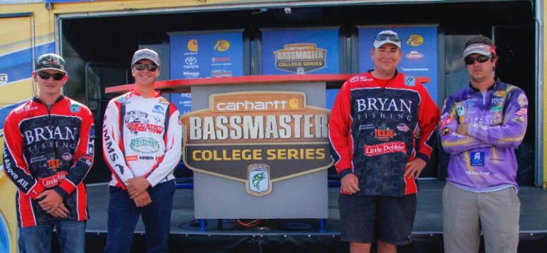 Round 1 Complete At College Classic Bracket