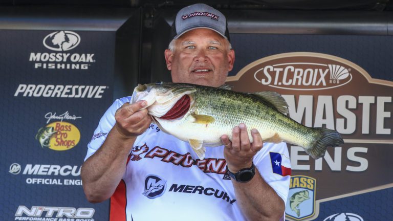 Early Start Gives Gilmore The Day 1 Lead At Bassmaster Open On Ross Barnett