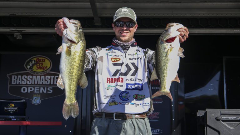 Early Bite Puts Walters On Top At Bassmaster Southern Open On Harris Chain
