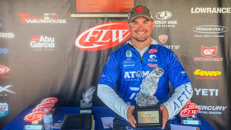 Wisconsin’s Laufenberg Wins Phoenix Bass Fishing League Regional Championship on Mississippi River