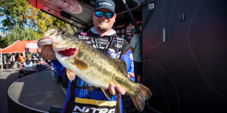 Tennessee’s Burghoff Takes Lead at Tackle Warehouse Pro Circuit on Lake Okeechobee