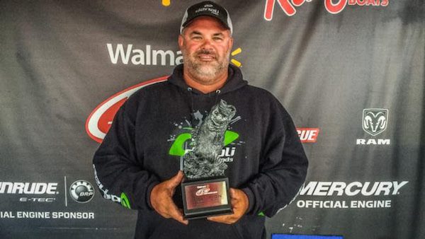 HOUCHIN WINS WALMART BASS FISHING LEAGUE ARKIE DIVISION FINALE ON LAKE HAMILTON