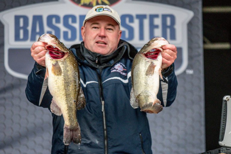 Giant Bag Lifts Classic Veteran Carden To Lead At B.A.S.S. Nation Championship On Ouachita River