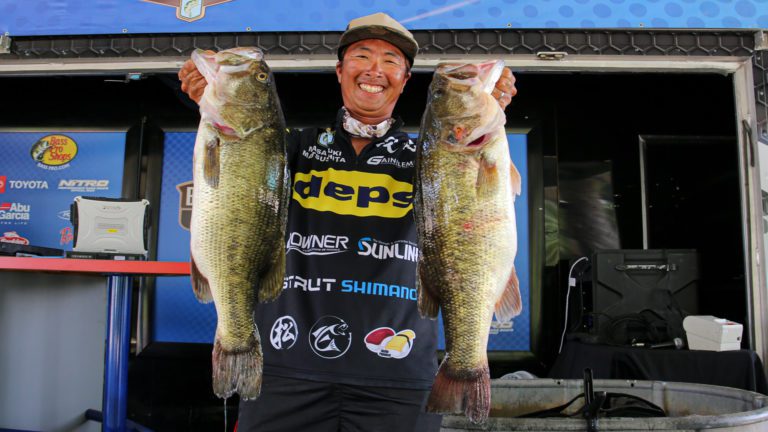 Matsushita Takes Lead At Bassmaster Central Open On Sam Rayburn  