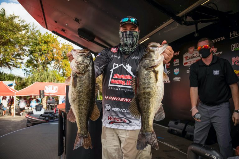 Tennessee Rookie Neece Leads Day One of Tackle Warehouse Pro Circuit Season Opener on Lake Okeechobee