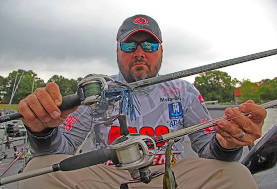 How to Choose Between Jigs and Texas Rigs for Bass Fishing by