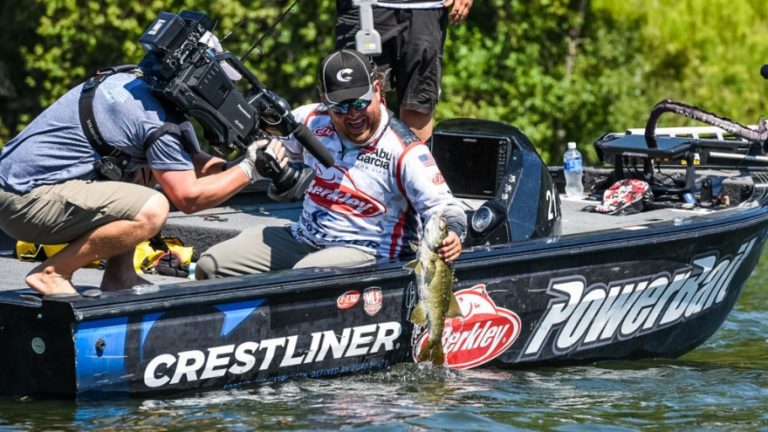 John Cox Leads Day Two at Tackle Warehouse TITLE presented by Toyota at Sturgeon Bay
