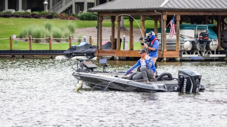 Wheeler Reclaims Lead at Tackle Warehouse Pro Circuit Super Tournament at Lake Chickamauga
