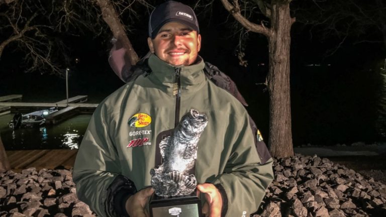 Parrish’s James Swindle Wins Phoenix Bass Fishing League Event on Lake Guntersville