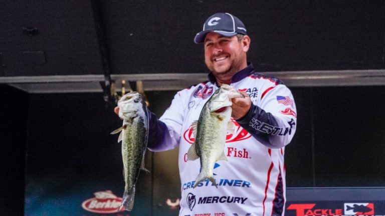 Cox Retains Lead at Tackle Warehouse Pro Circuit at Sam Rayburn Reservoir