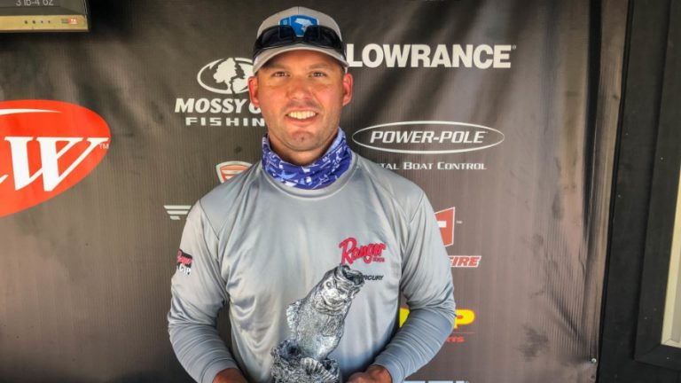 Evansville’s Sisk Wins Phoenix Bass Fishing League Tournament on Ohio River in Cannelton