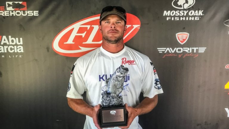 La Crosse Angler Mike Brueggen Wins Phoenix Bass Fishing League Event on Mississippi River