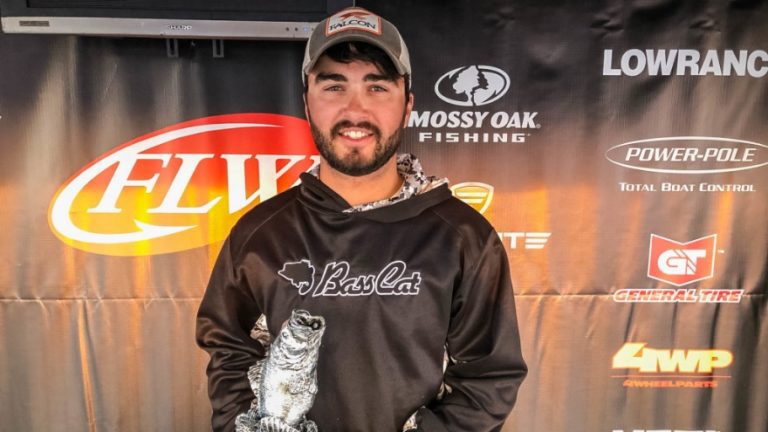 Arkansas’ Blevins Wins Phoenix Bass Fishing League Event on Table Rock Lake