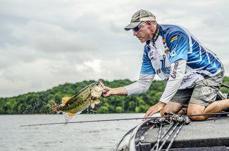 Evinrude and Livingston Lures pro Andy Morgan clinched his second-consecutive Kellogg's Angler of the Year title at the Walmart FLW Tour event on Kentucky Lake presented by Evinrude.