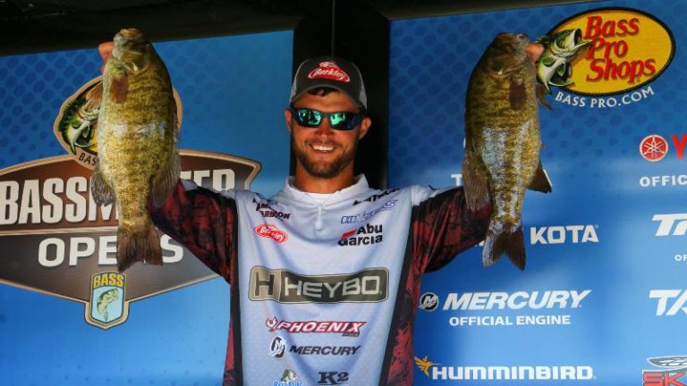 Harbin Hurdles Up 12 Spots With 19-15 Super Sack