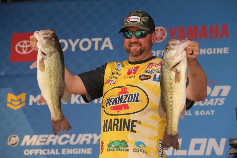 Arey Builds On Strong Start, Takes Lead At Lake Guntersville Bassmaster Elite Event