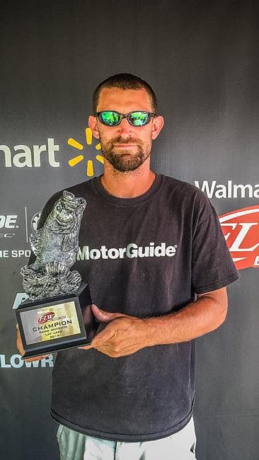 HUNTER WINS WALMART BASS FISHING LEAGUE BAMA DIVISION EVENT ON LAY LAKE