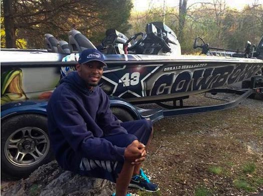 Former NFL Pro Pursues Professional Fishing Aspirations by: admin