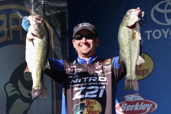 Surprise Cull Springs Tennessean DeFoe Into Lead On Kentucky Lake – Bassmaster