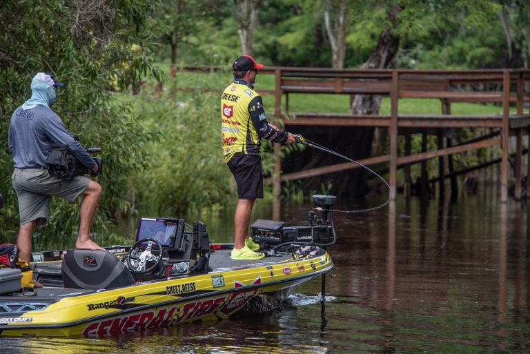 MLF Pro Skeet Reese Rocks Period Two to End with 43 Pounds Major League Fishing Live Action Continues on the Kissimmee Chain Tuesday with First $25,000 Big Bass Bonus
