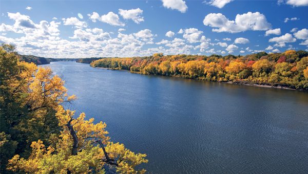 MISSISSIPPI RIVER SET FOR FLW COLLEGE FISHING CENTRAL CONFERENCE FINALE