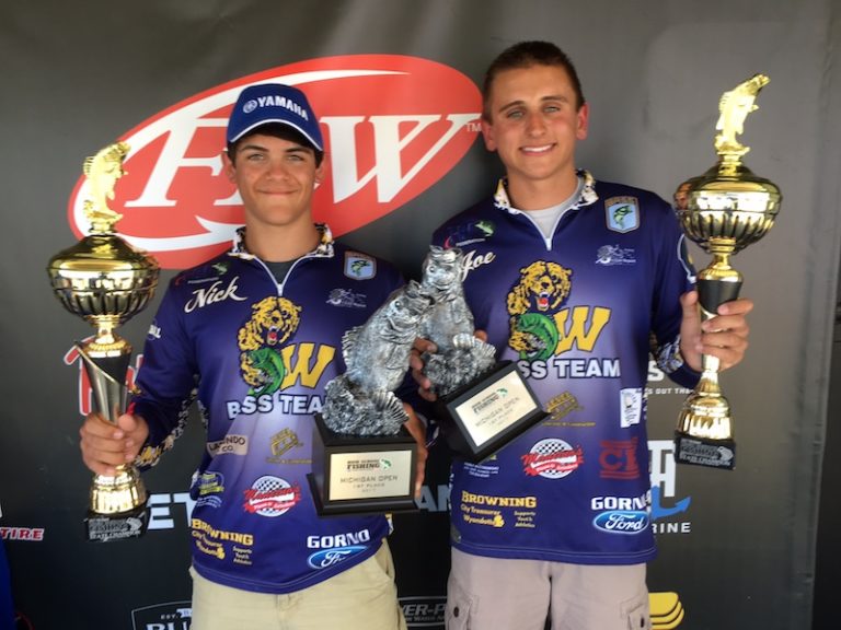 ROOSEVELT HIGH SCHOOL WINS BASS PRO SHOPS FLW HIGH SCHOOL FISHING MICHIGAN OPEN ON RIVER RAISIN