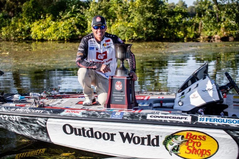 Edwin Evers Wins 2021 MLF Lucas Oil Challenge Cup presented by B&W Trailer Hitches in Neenah, Wisc.