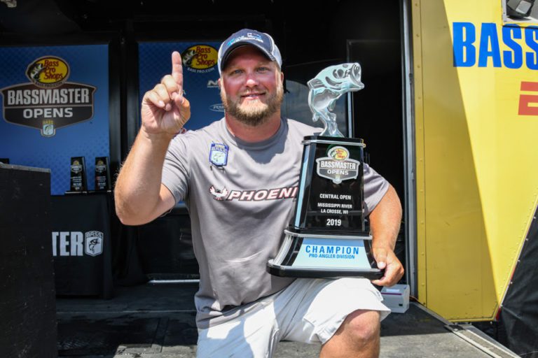 Teigen Solves Changing Mississippi River for Bassmaster Central Open Win