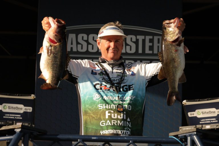 Surprisingly productive day puts Schultz atop Bassmaster Elite on Okeechobee