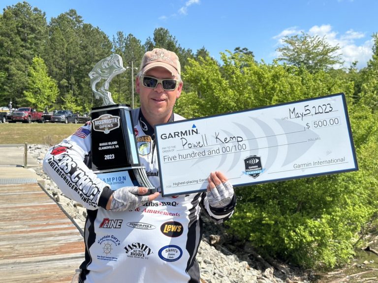 Powell Kemp goes Wire to Wire to Win  Bassmaster Open on Buggs Island VA