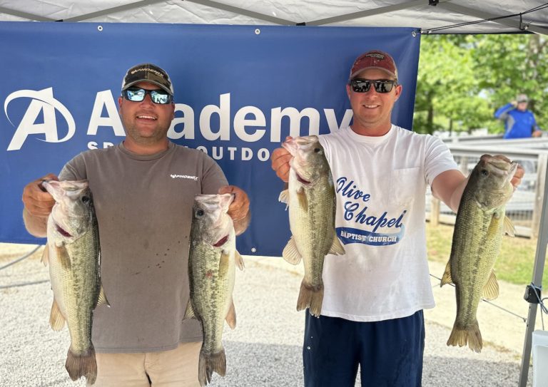 Josh Hooks & Tyler Trent Lead Day 1 of the CATT 2023 Championship on KERR lake with 15.76lb