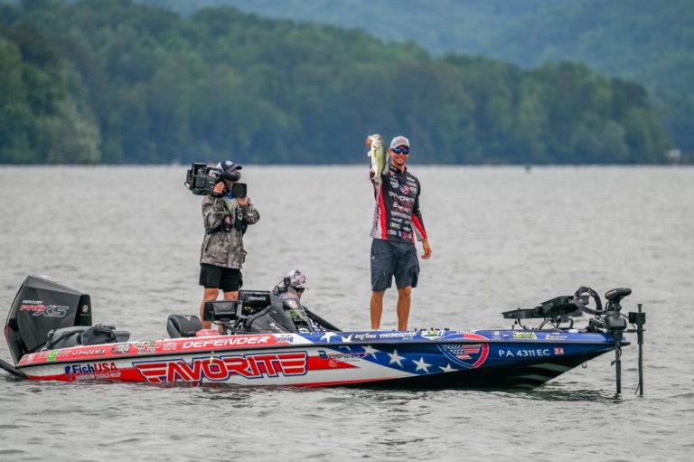 Becker Wins Group B Qualifying Round at MLF Bass Pro TourToro Stage Four on Lake Guntersville 