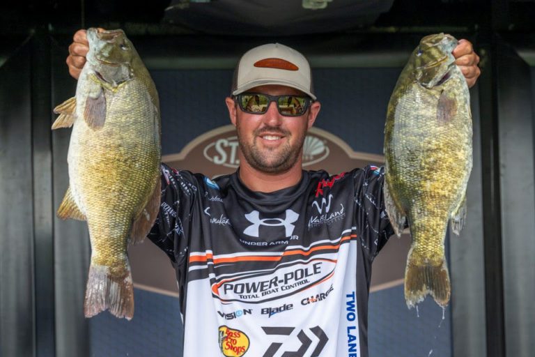 Johnston overcomes crowded waters to lead Day 1 at Bassmaster Open on St. Lawrence River