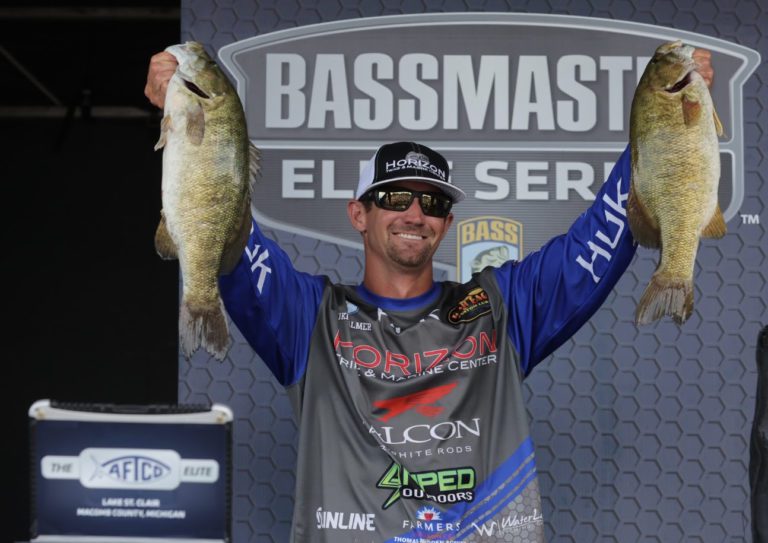 Palmer muscles his way into the lead at Bassmaster Elite Series event on Lake St. Clair