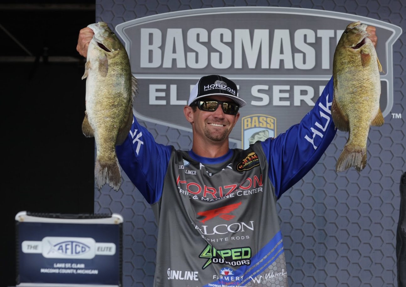 Palmer muscles his way into the lead at Bassmaster Elite Series event