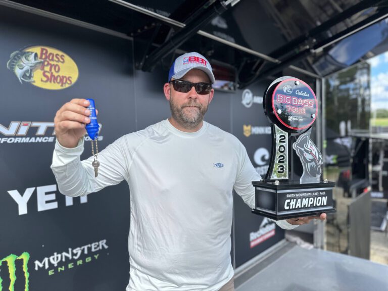 Donald Lycliter 8.59lb Wins 2023 Fall Big Bass Tour event on Smith Mountain Lake