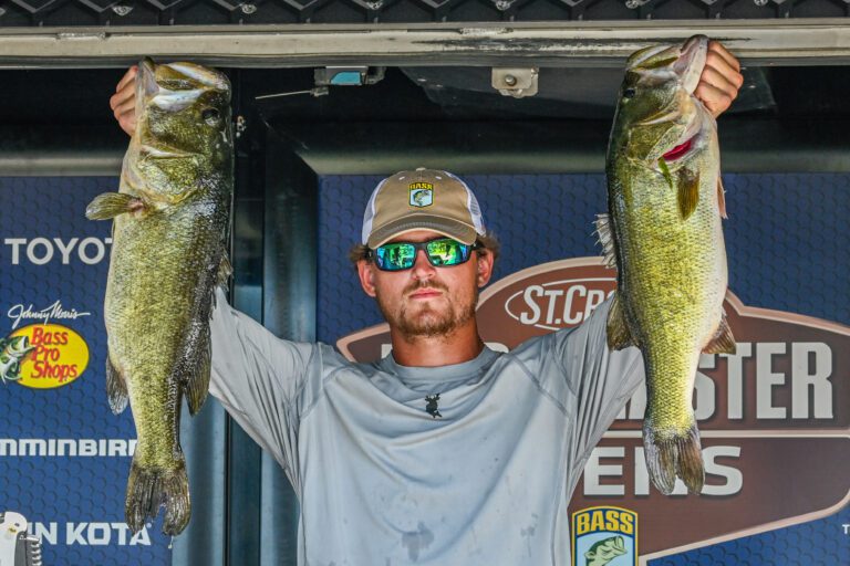 Messer adjusts and takes Bassmaster Open lead at Harris Chain of Lakes