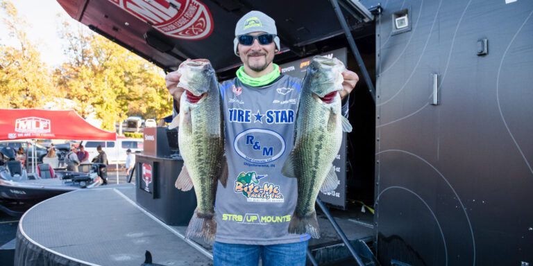 Indiana Pro Mike Raber Leads Day One of the Toyota Series Championship Presented by Simms on Table Rock Lake