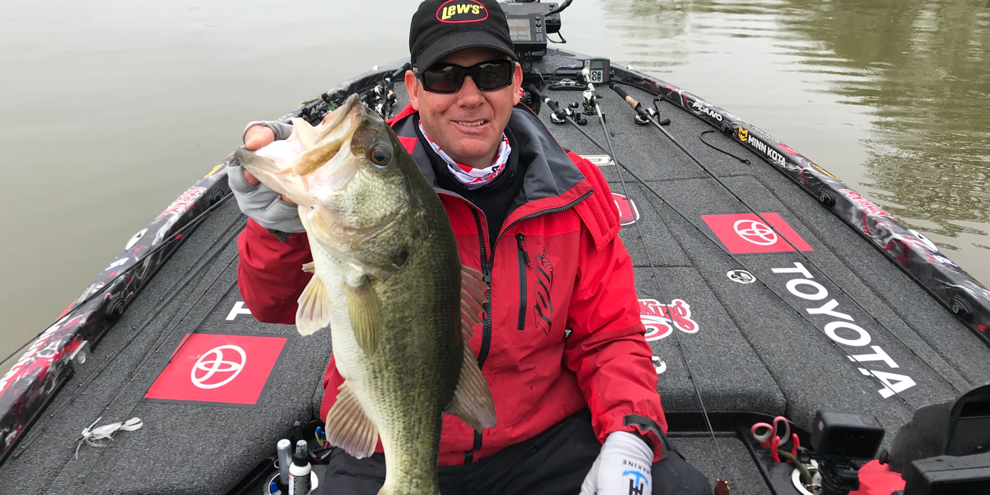 Unleash Your Inner Angler: How the Strike King 10XD Can Triple Your Bass  Catch This Season