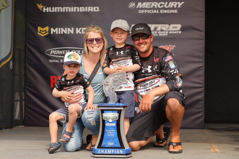Johnston victorious with overwhelming performance in Bassmaster Elite Series event at St. Johns River