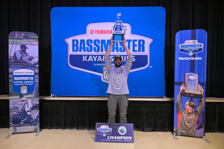 Siddiqi commits to offshore bite to score big Bassmaster Kayak Series win at Guntersville