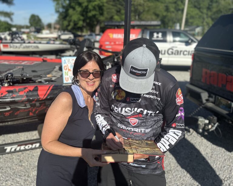 You Won’t Believe What Dustin Connell Did to Secure His Spot in the MLF Championship! Plus more videos from the MLF Knockout Round on the Chowan River