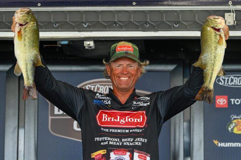 Moynagh manages Eufaula for Day 1 lead at Bassmaster Open