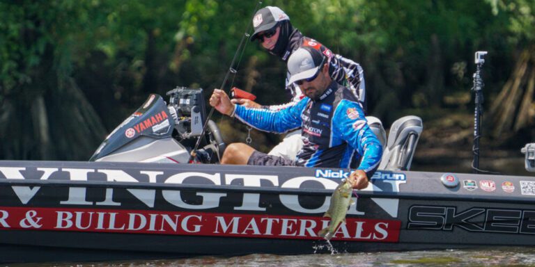 Nick LeBrun Grabs Early Group B Lead at MLF Bass Pro Tour General Tire Stage Six at James River