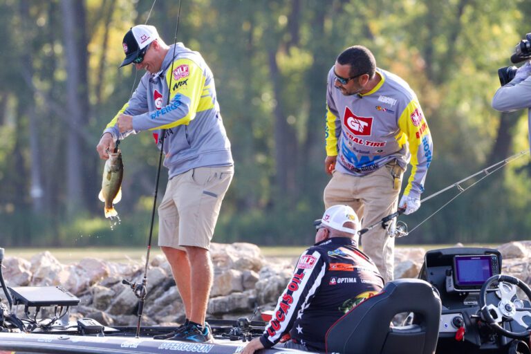 Buck/Villa and Jordon/Poche Advance From Final Match of Elimination Round at General Tire Team Series Knighten Industries Heritage Cup