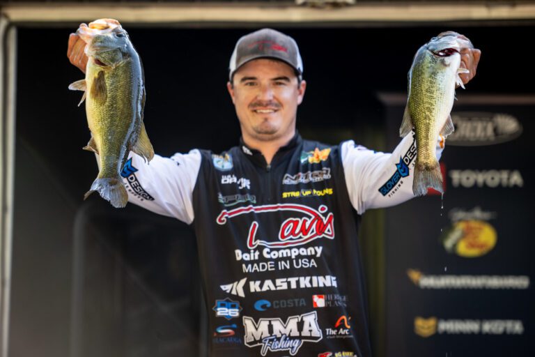 Big largemouth carry Davis to Day 1 lead at Lake Martin Open